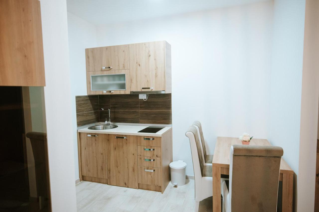 Kraljevi Konaci -Apartmani Bajka 科帕奥尼克 外观 照片