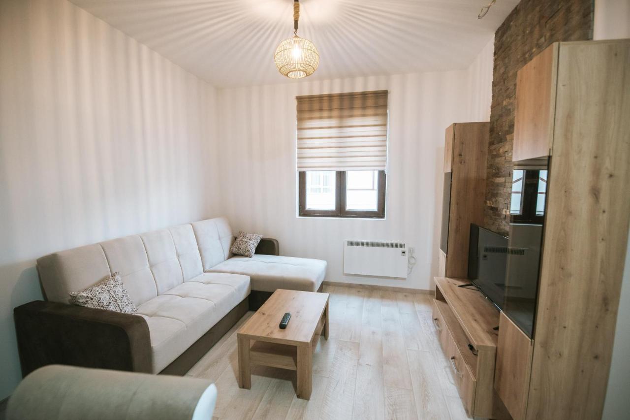 Kraljevi Konaci -Apartmani Bajka 科帕奥尼克 外观 照片